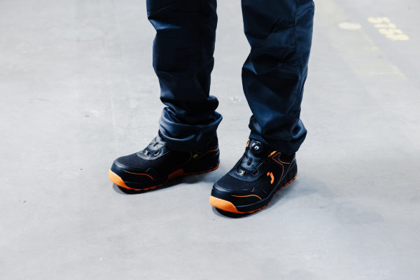 L'importance des chaussures antidérapantes au travail