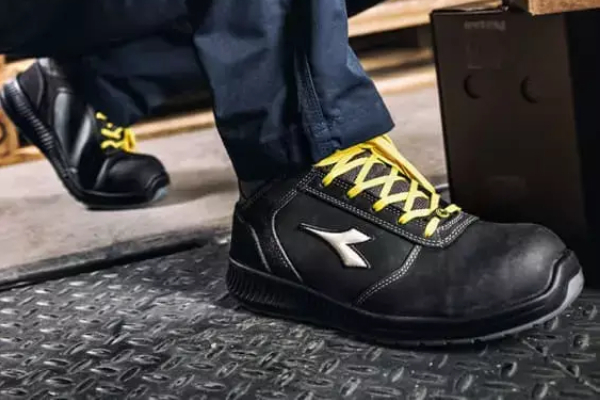 Les normes de sécurité des chaussures de travail