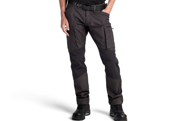 Pourquoi faut-il avoir un pantalon de travail multipoches Blaklader ?