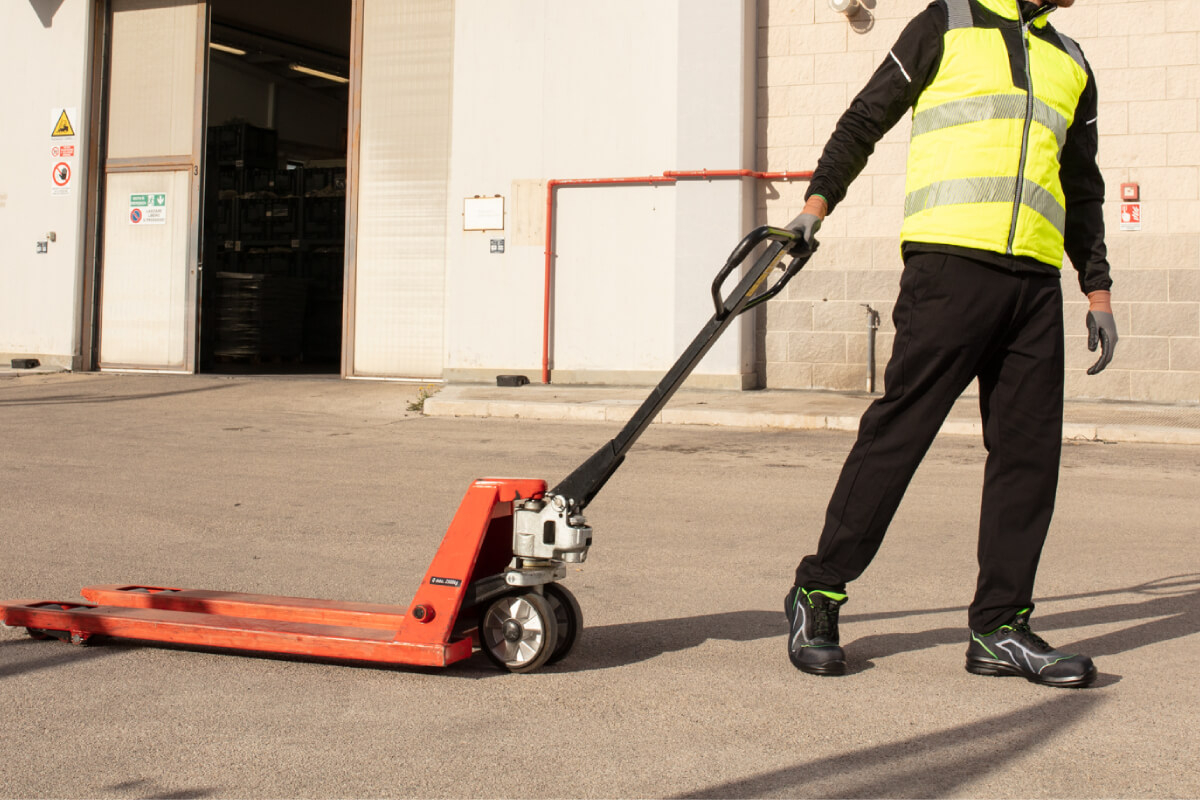 Quelles chaussures de sécurité en cas de tendinite (et contre la tendinopathie) ?