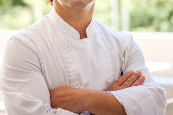 Pourquoi porter une tenue professionnelle en cuisine ?