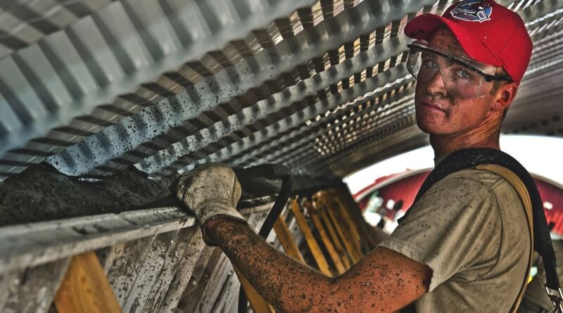 Sicherheitsstandards: Welcher ist für Ihre Arbeitskleidung am besten geeignet?