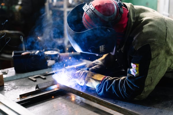 What personal protective equipment for the use of a torch?