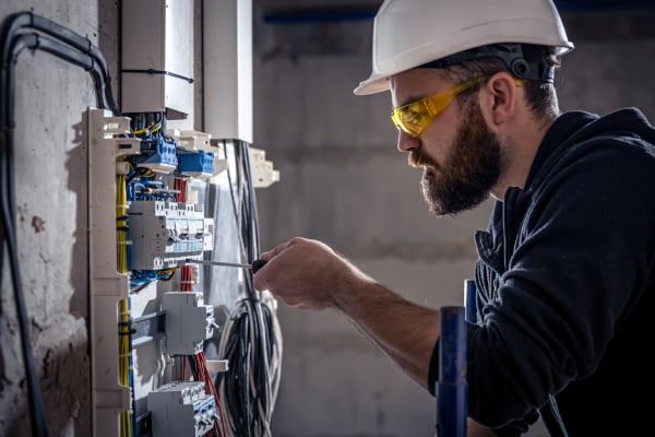 How to choose your sweater for electrician?