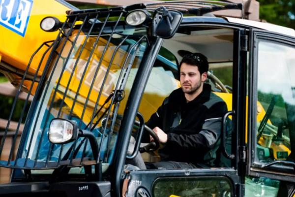 What is a Portwest softshell jacket?