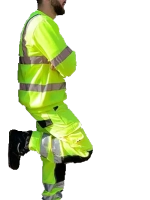 homme en tenue réfléchissantes normés